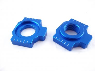 Preview: Achsblöcke blau eloxiert  passend für Husqvarna 701 Supermoto Enduro 2016-24