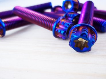 Preview: Gabelbrücke Titanschrauben Blau-Lila passend für Husqvarna FE TE FC FS, KTM EXC SixDays SX