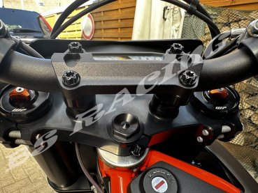 Preview: Lenkerklemmung Titanschrauben schwarz 4x M8x25 passend für KTM 690 SMC-R EXC SX F Husqvarna 701 FE FC FX GasGas 700 SM ES