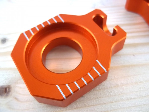Achsblöcke orange passend für KTM SX SX F EXC F XC 125-530