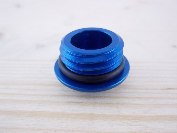 Öl Einfüll Schraube M24x3 blau passend für Husaberg Husqvarna TC TE TX FE FC FX FS