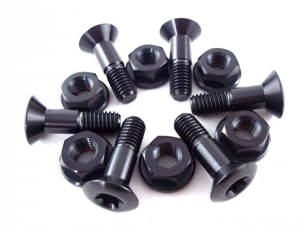 Titan Kettenrad Schrauben Set Schwarz passend für KTM 690 SMC R Enduro R EXC SX SXF SXS Husqvarna 701 FE FX FC FX FS Husaberg