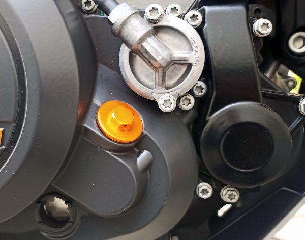 Öl Einfüllschraube orange passend für KTM 690 SMC R Enduro Duke EXC SX