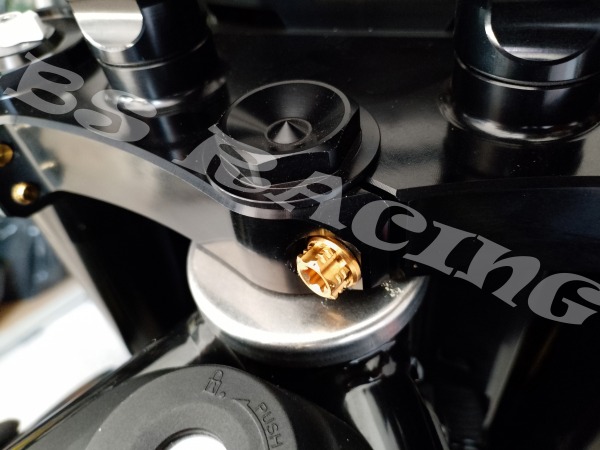 Titanschraube M8x25 Goldfarben passend für Husqvarna 701 2016-24 Klemmung Steuerkopf