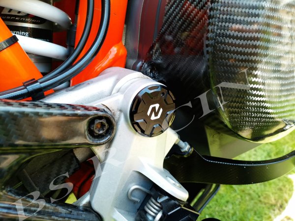 Schwingarmbolzen Abdeck Kappen Schwarz passend für GasGas 700 SM ES 2022-24